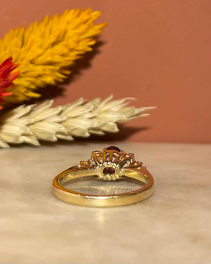 Bague Trilogie Rubis 1 carat &amp; Diamants &quot;Riviera&quot; - Elliade Paris