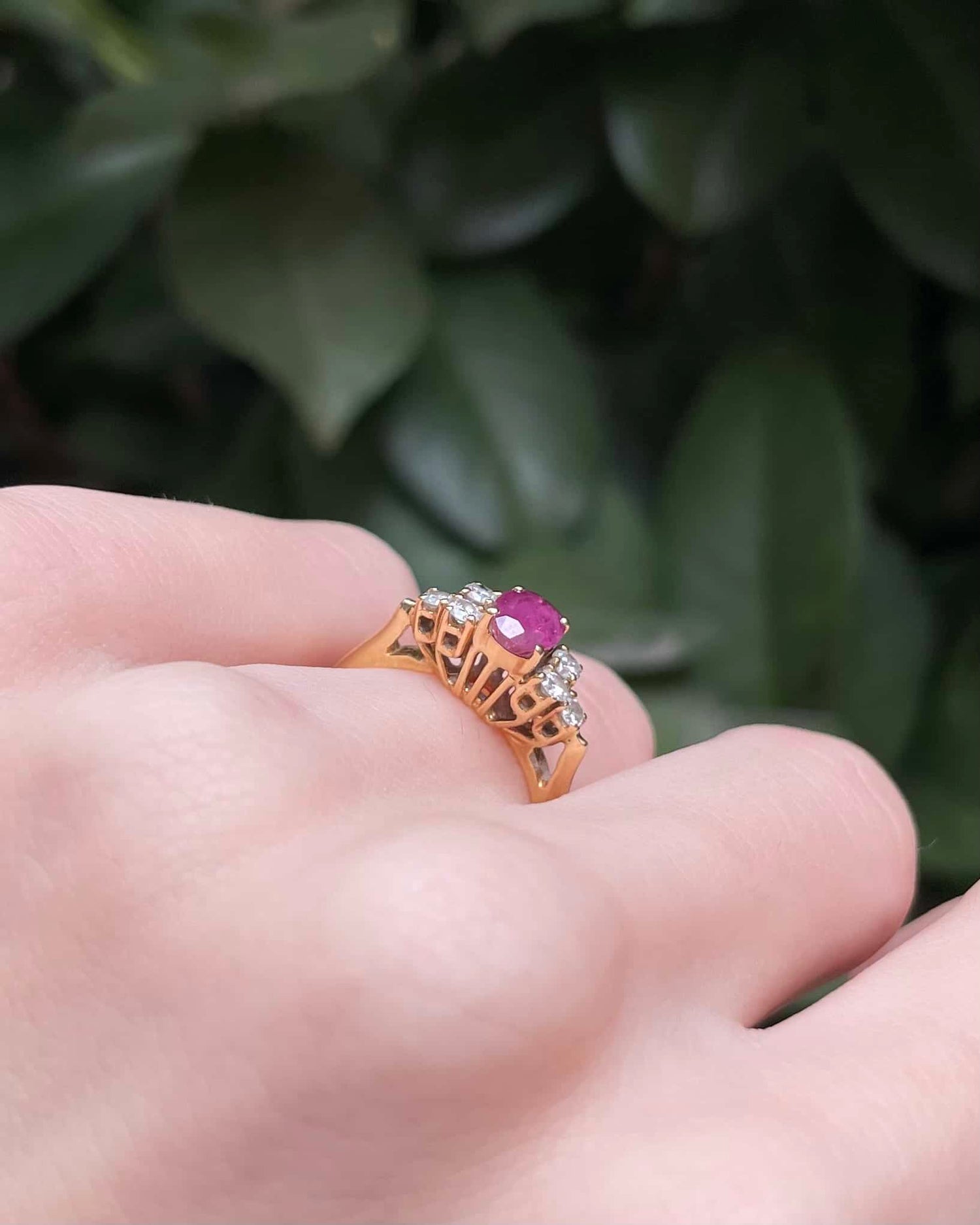 Bague Trilogie Rubis 1 carat &amp; Diamants &quot;Riviera&quot; - Elliade Paris