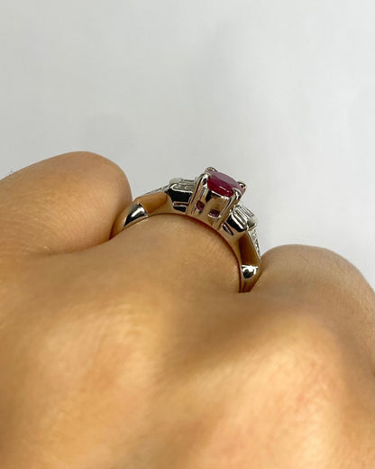 Bague Trilogie Rubis Birman 1.02 carat &amp; Diamants 0.23 carat "Sina" - Elliade Paris