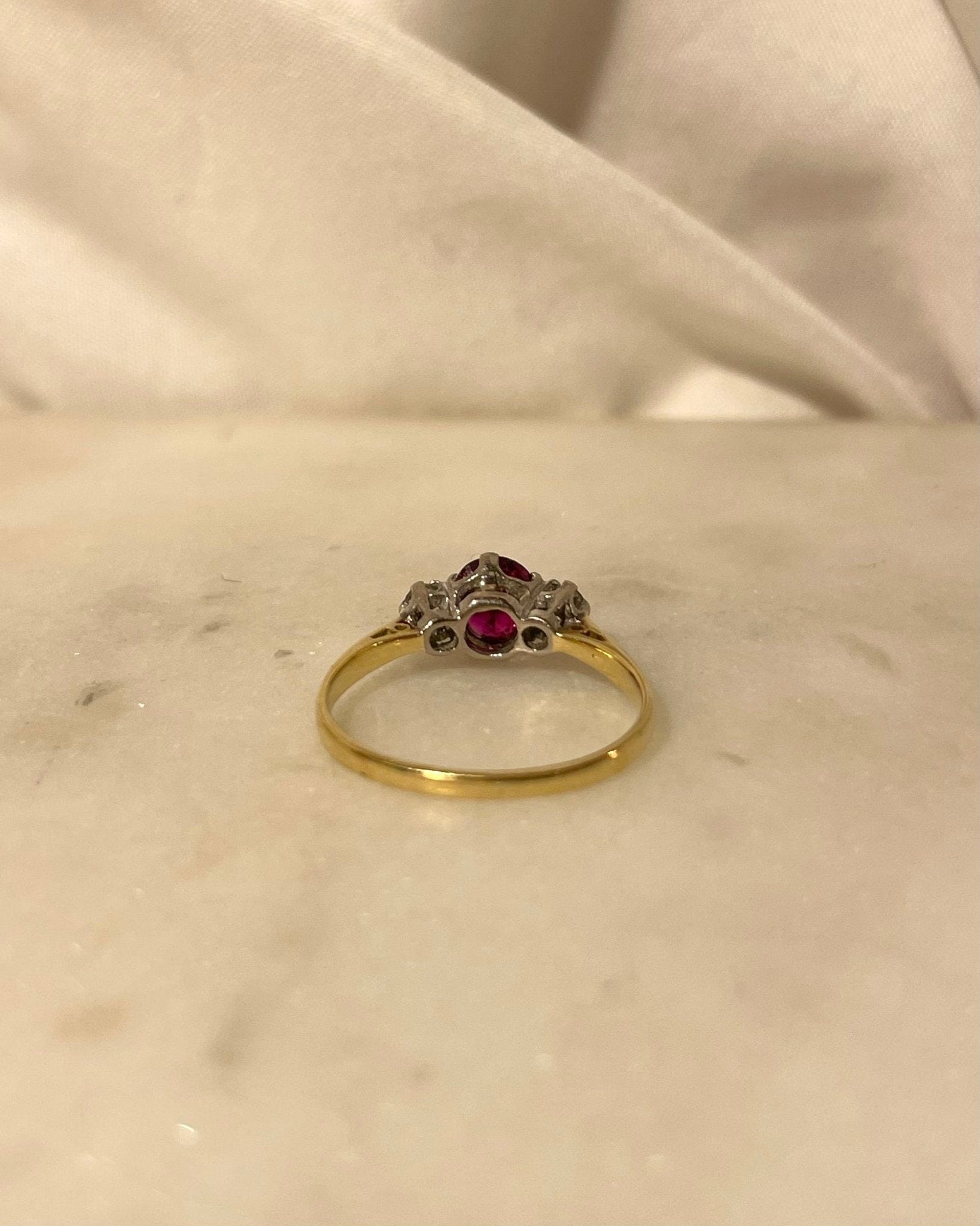 Bague Trilogie Rubis &amp; Diamants "Carlotta" - Elliade Paris