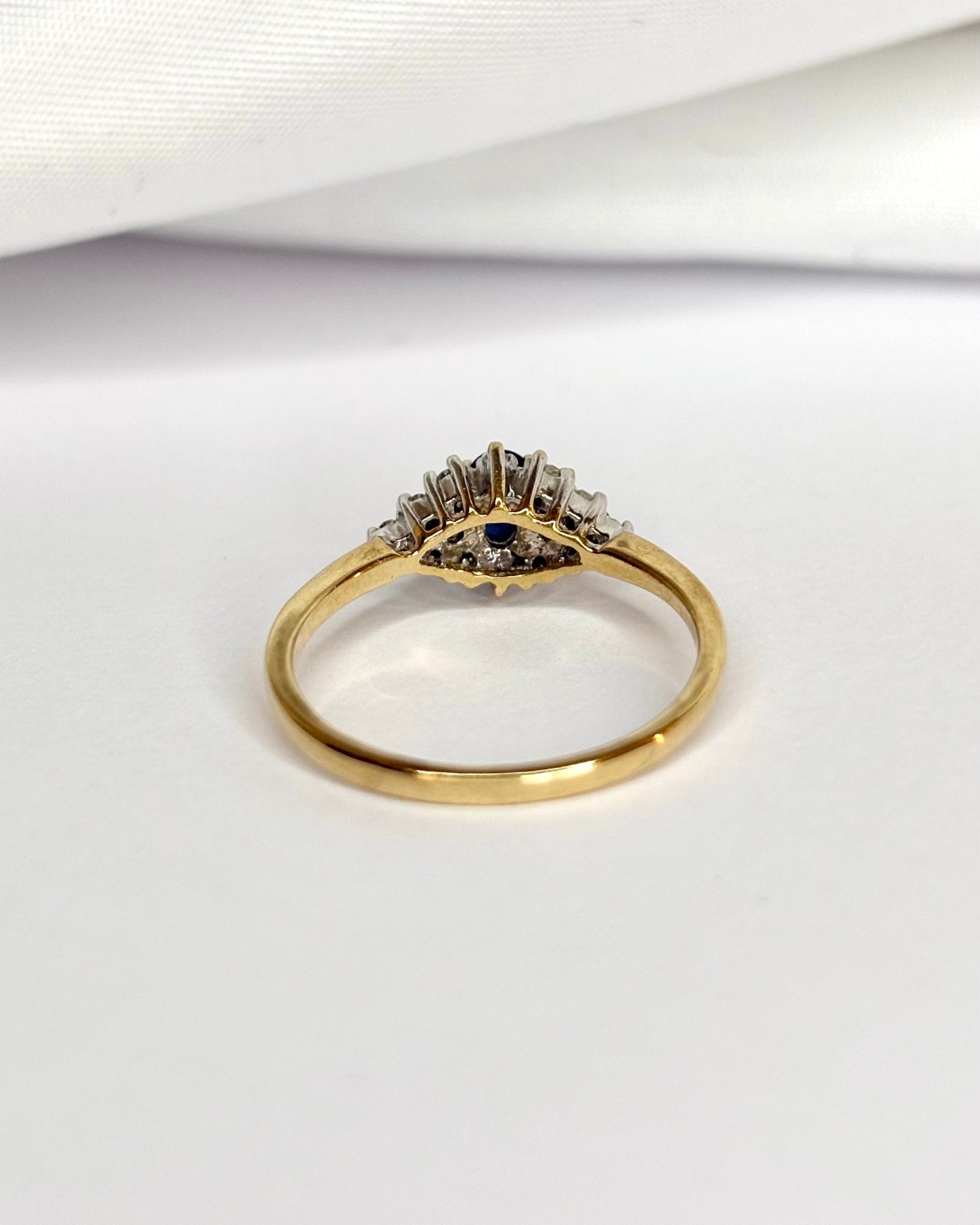Bague Trilogie Saphir 0.46 carat &amp; Diamants "Danae" - Elliade Paris