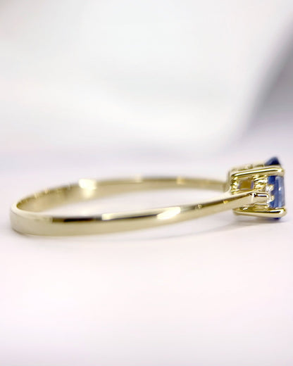 Bague Trilogie Saphir 0.49 carat &amp; Diamants "Lana" - Elliade Paris