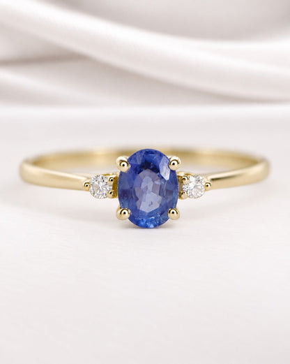 Bague Trilogie Saphir 0.49 carat &amp; Diamants "Lana" - Elliade Paris