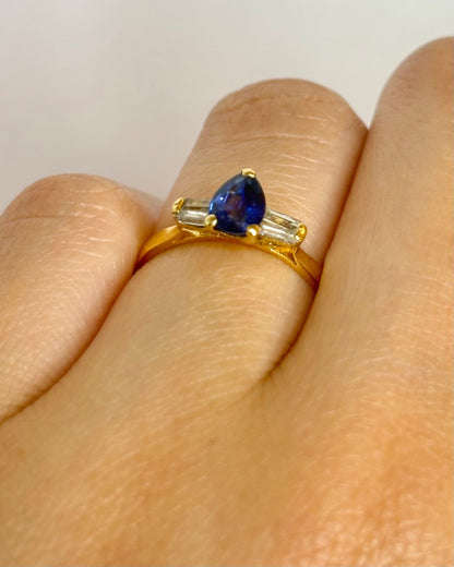 Bague Trilogie Saphir 0.60 carat &amp; Diamants "Prisca" - Elliade Paris