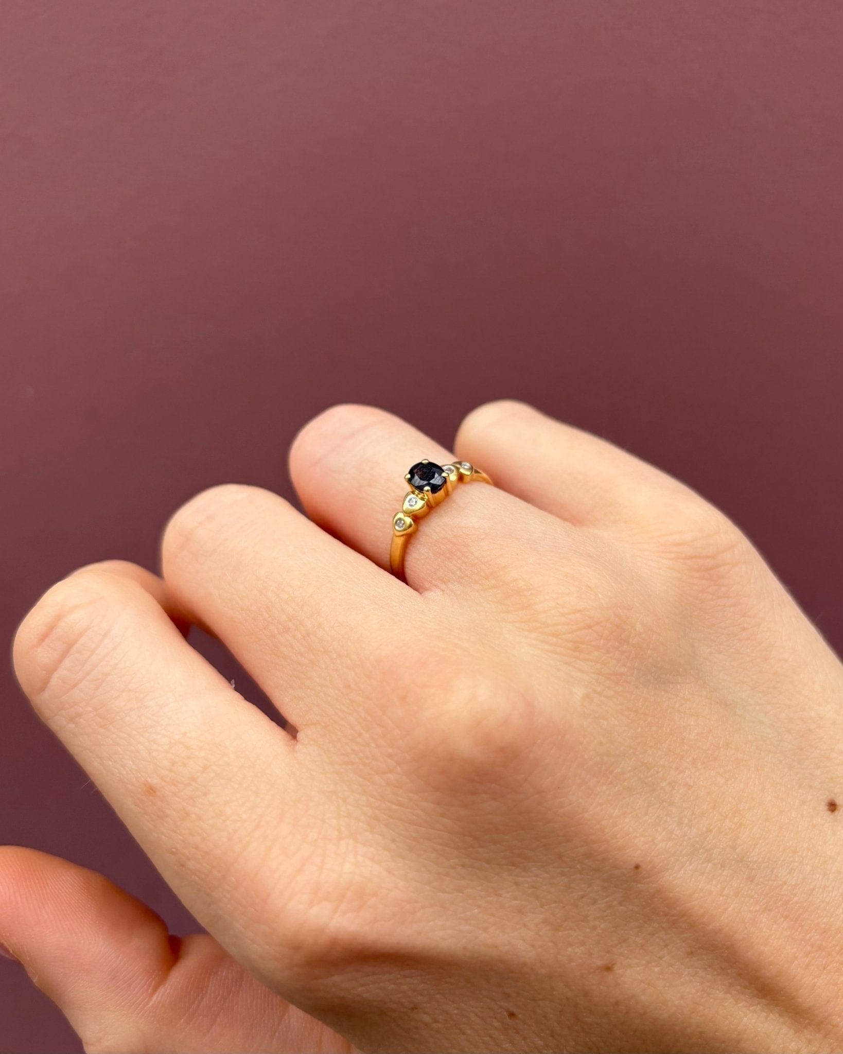 Bague Trilogie Saphir 0.65 Carat &amp; Diamants "Dixie" - Elliade Paris