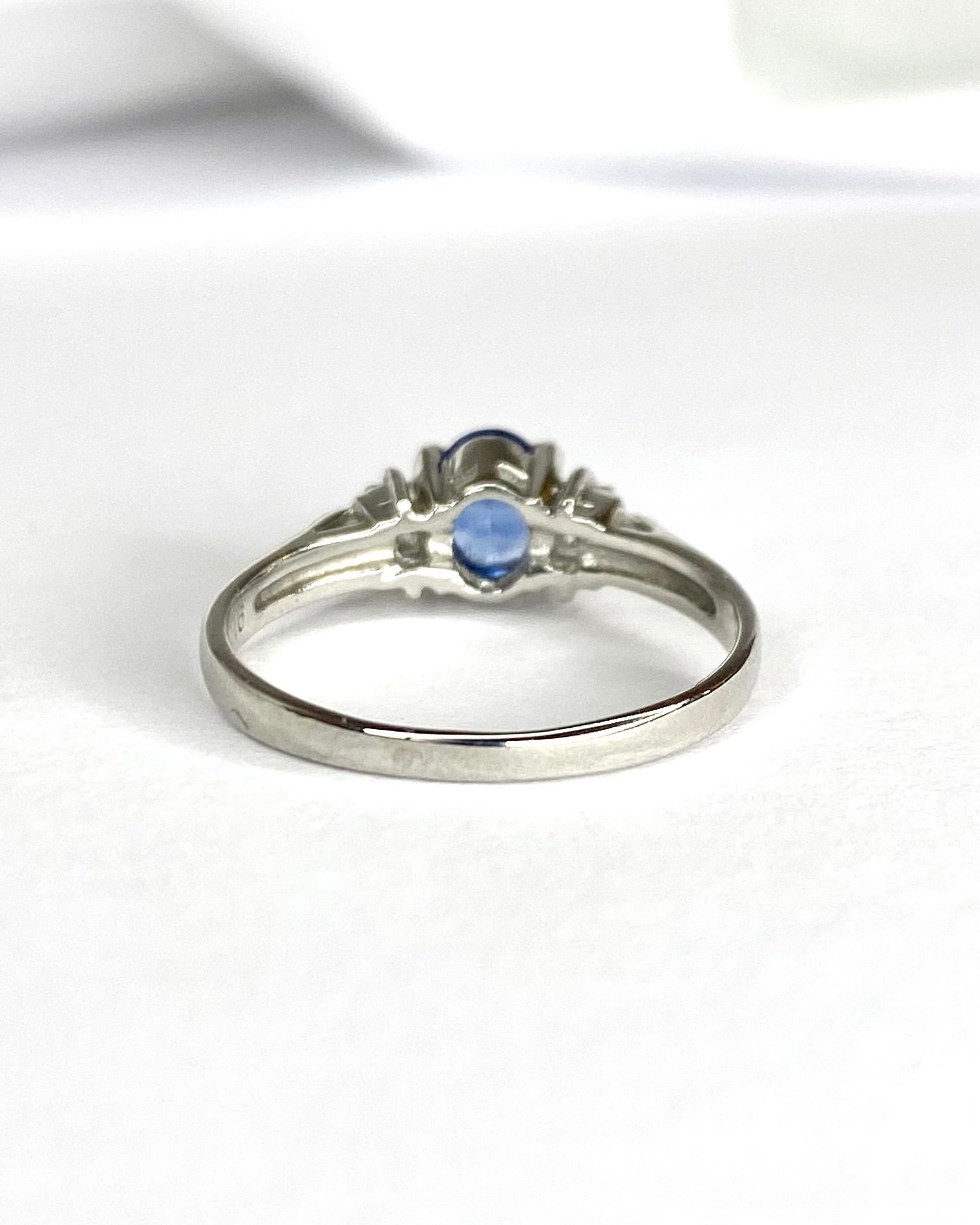 Bague Trilogie Saphir 0.70 carat &amp; Diamants 0.20 carat "Giuletta" - Elliade Paris