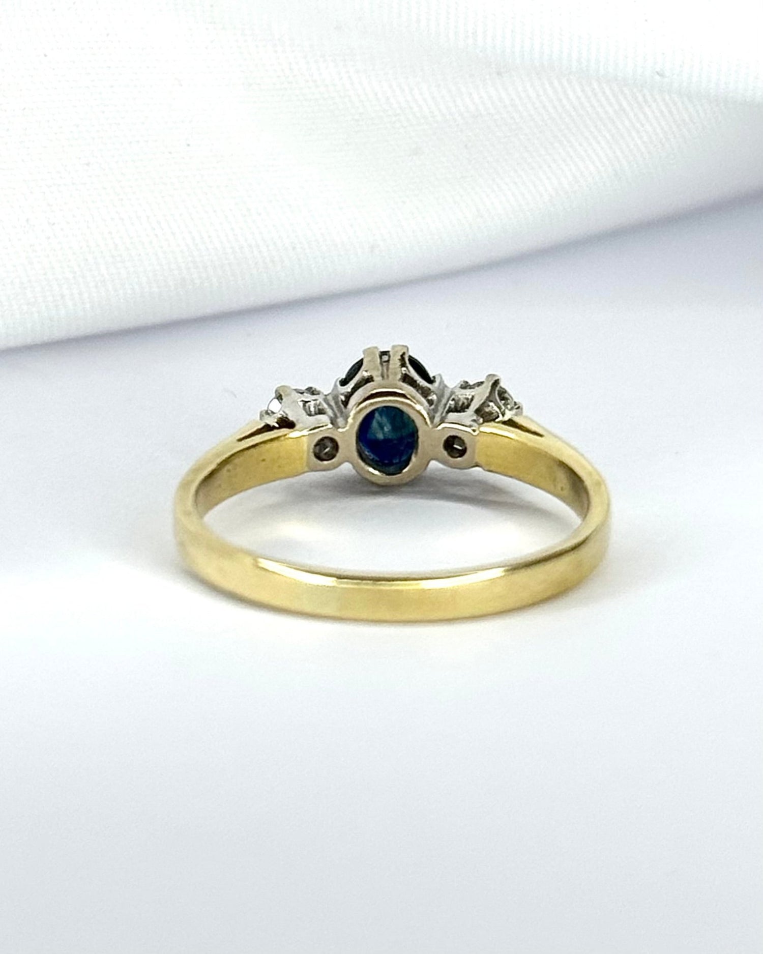 Bague Trilogie Saphir 0.75 carat &amp; Diamants 0.14 carat "Catherine" - Elliade Paris