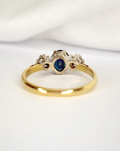 Bague Trilogie Saphir 0.75 carat &amp; Diamants "Rachelle" - Elliade Paris