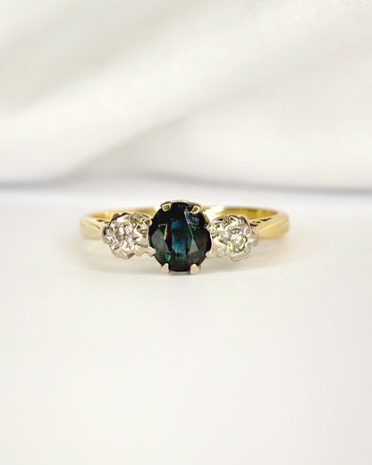 Bague Trilogie Saphir 0.75 carat &amp; Diamants "Rachelle" - Elliade Paris