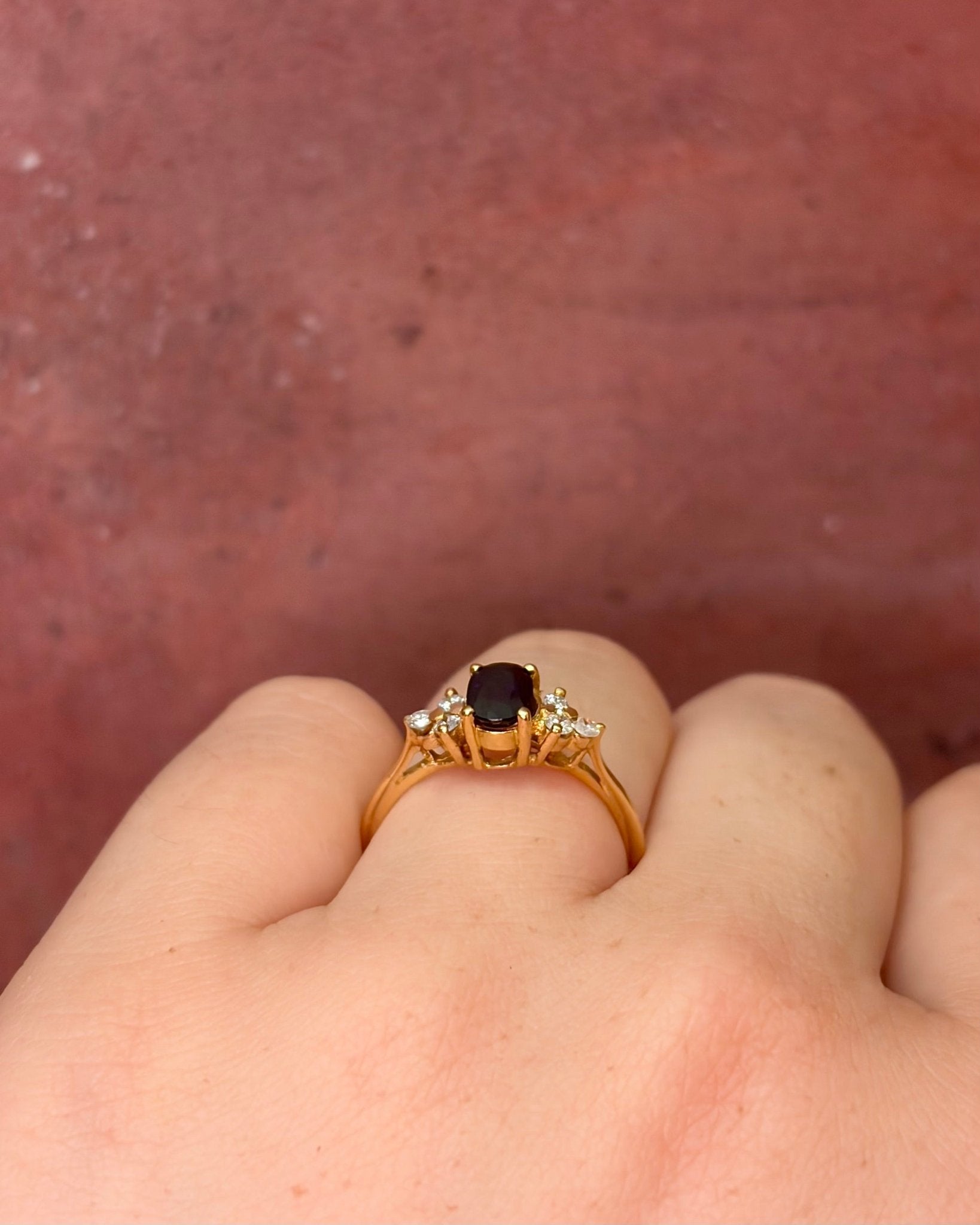 Bague Trilogie Saphir 0.94 carat &amp; Diamants "Héloise" - Elliade Paris