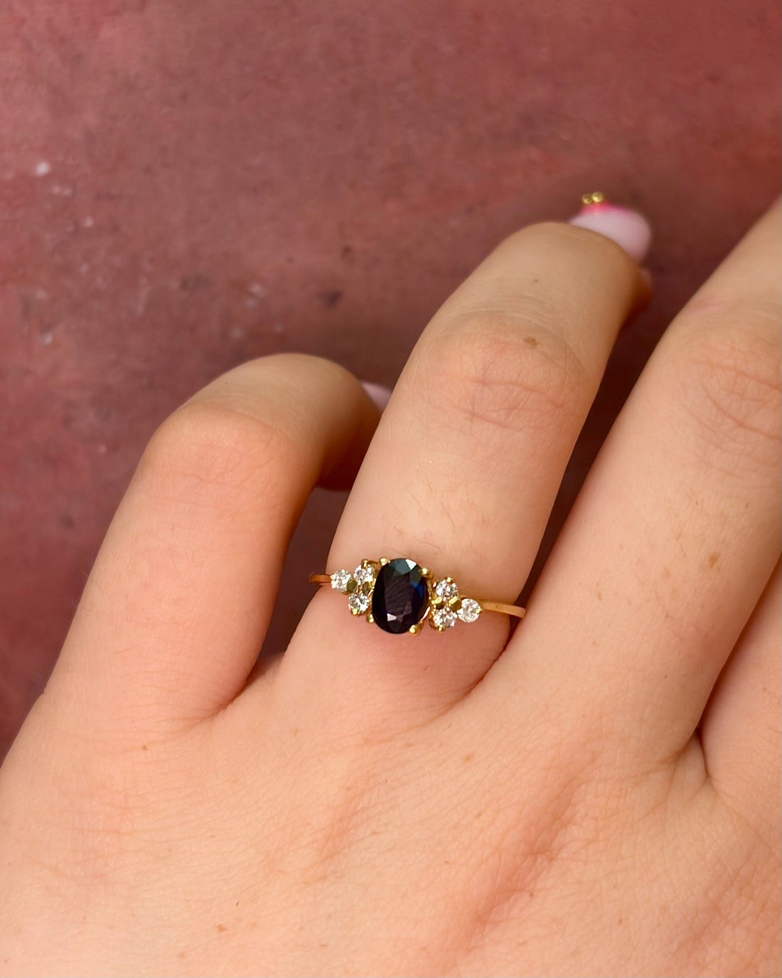 Bague Trilogie Saphir 0.94 carat &amp; Diamants "Héloise" - Elliade Paris