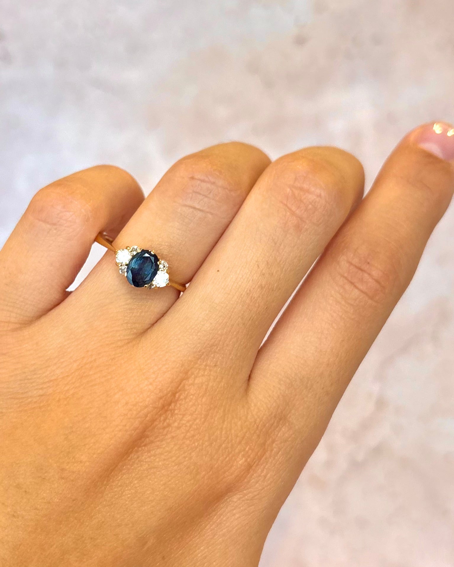 Bague Trilogie Saphir 0.95 carat &amp; Diamants 0.20 carat "Sabine" - Elliade Paris