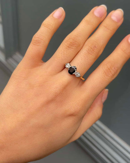 Bague Trilogie Saphir 1 carat &amp; Diamants 0.30 carat &quot;Kyle&quot; - Elliade Paris