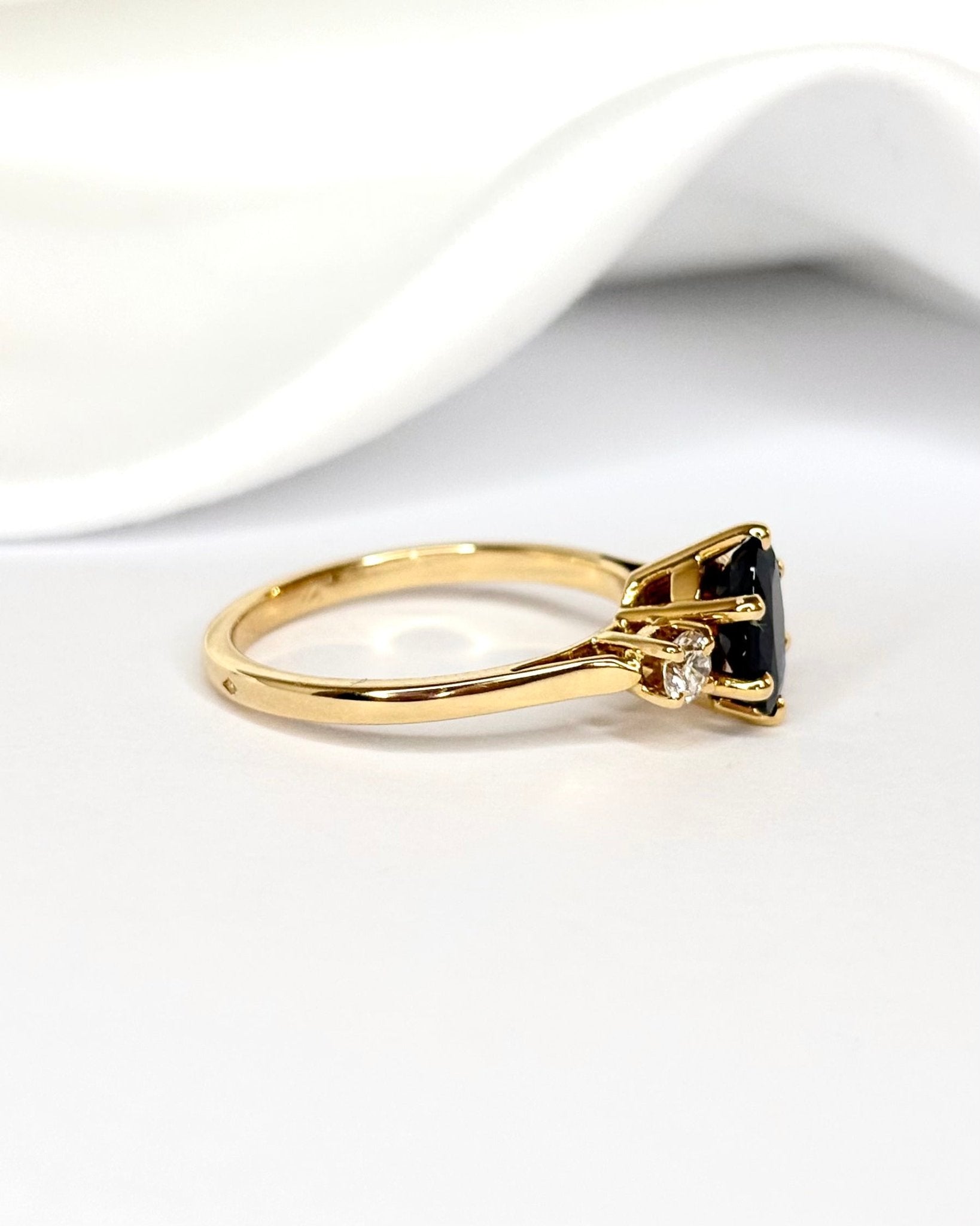 Bague Trilogie Saphir 1 carat &amp; Diamants "Dorine" - Elliade Paris