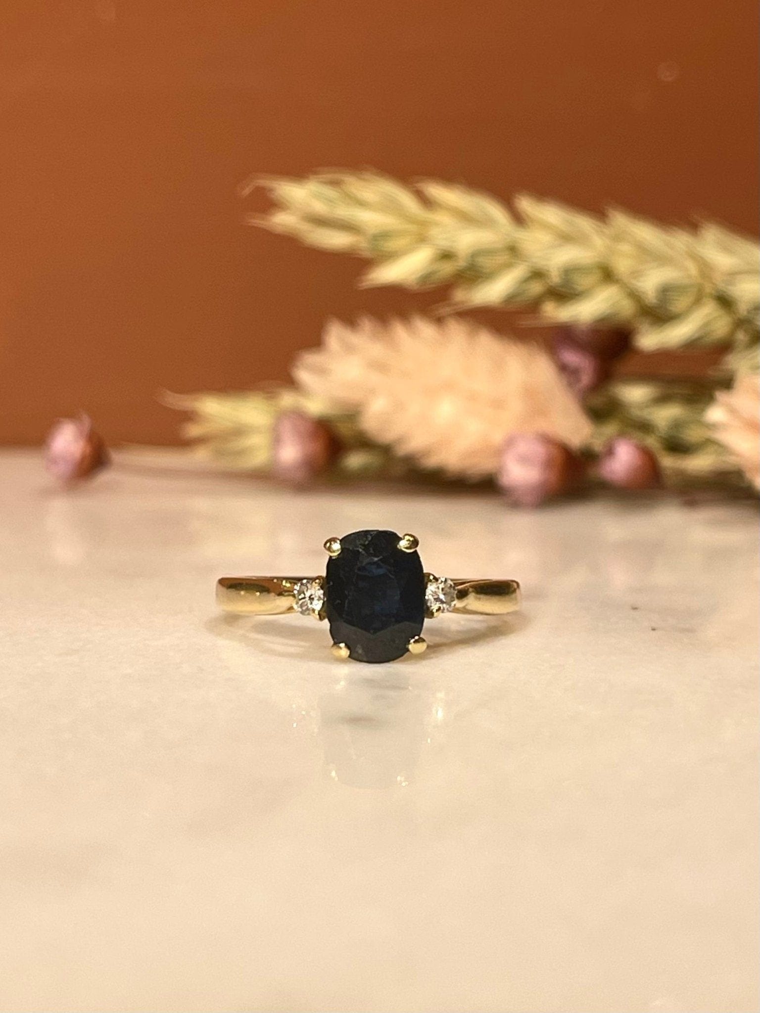Bague Trilogie Saphir 1 carat &amp; Diamants "Emmanuelle" - Elliade Paris