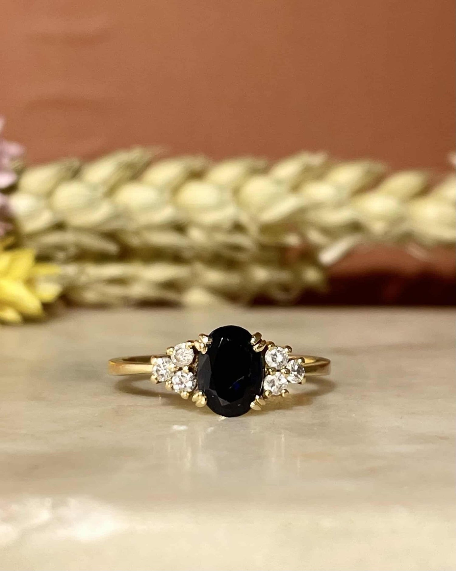 Bague Trilogie Saphir 1 carat &amp; Diamants &quot;Katerina&quot; - Elliade Paris