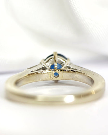 Bague Trilogie Saphir 1 carat &amp; Diamants "Paola" - Elliade Paris