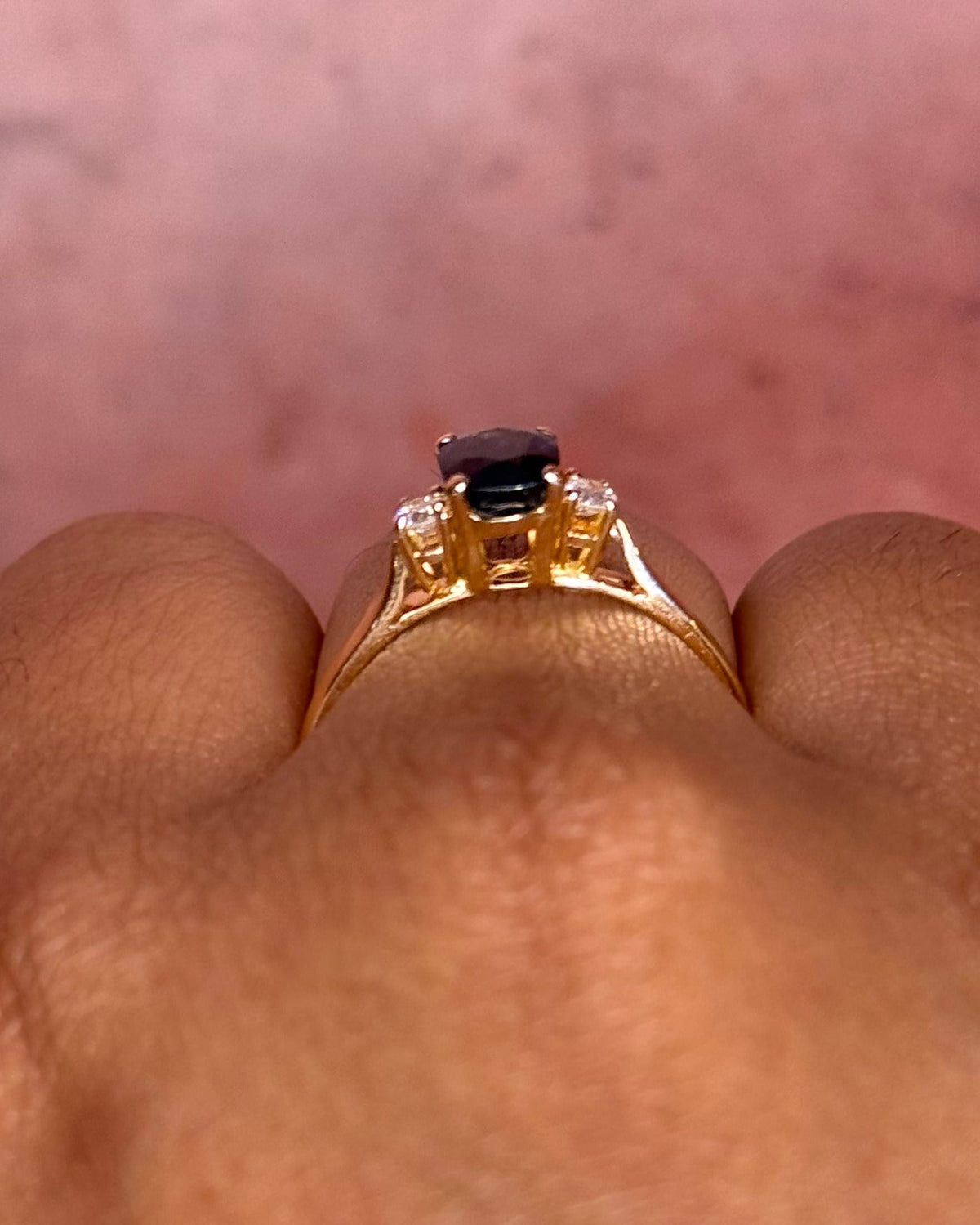 Bague Trilogie Saphir 1.06 carat &amp; Diamants "Alice" - Elliade Paris