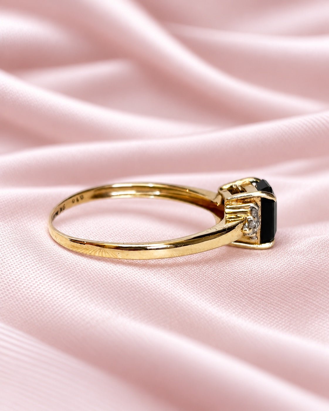 Bague Trilogie Saphir 1.20 carat &amp; Diamants "Louanne" - Elliade Paris