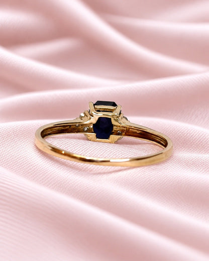 Bague Trilogie Saphir 1.20 carat &amp; Diamants "Louanne" - Elliade Paris
