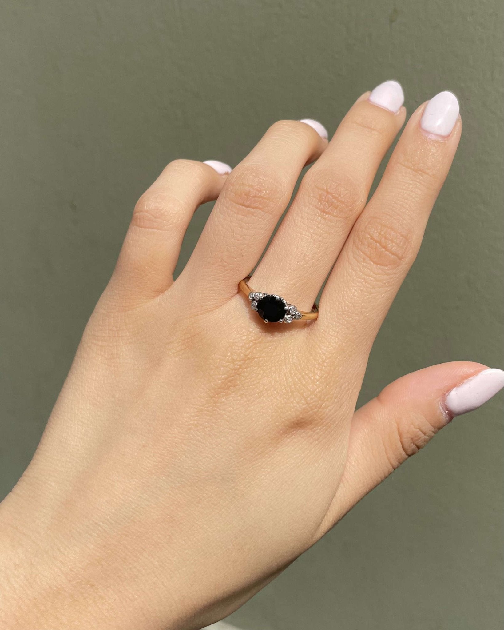 Bague Trilogie Saphir 1.20 carat &amp; Diamants "Maélia" - Elliade Paris