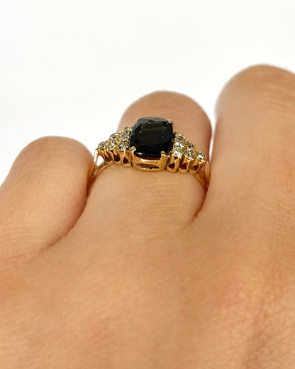 Bague Trilogie Saphir 1.30 carat &amp; Diamants "Vadia" - Elliade Paris