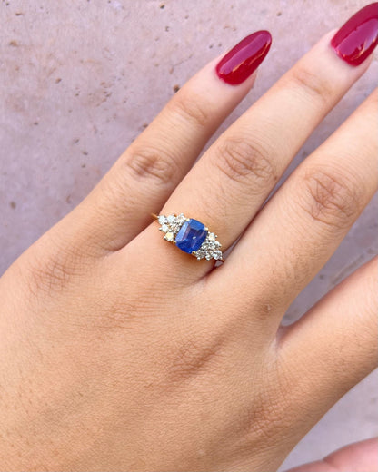 Bague Trilogie Saphir 1.40 carat &amp; Diamants 0.36 carat "Divine" - Elliade Paris