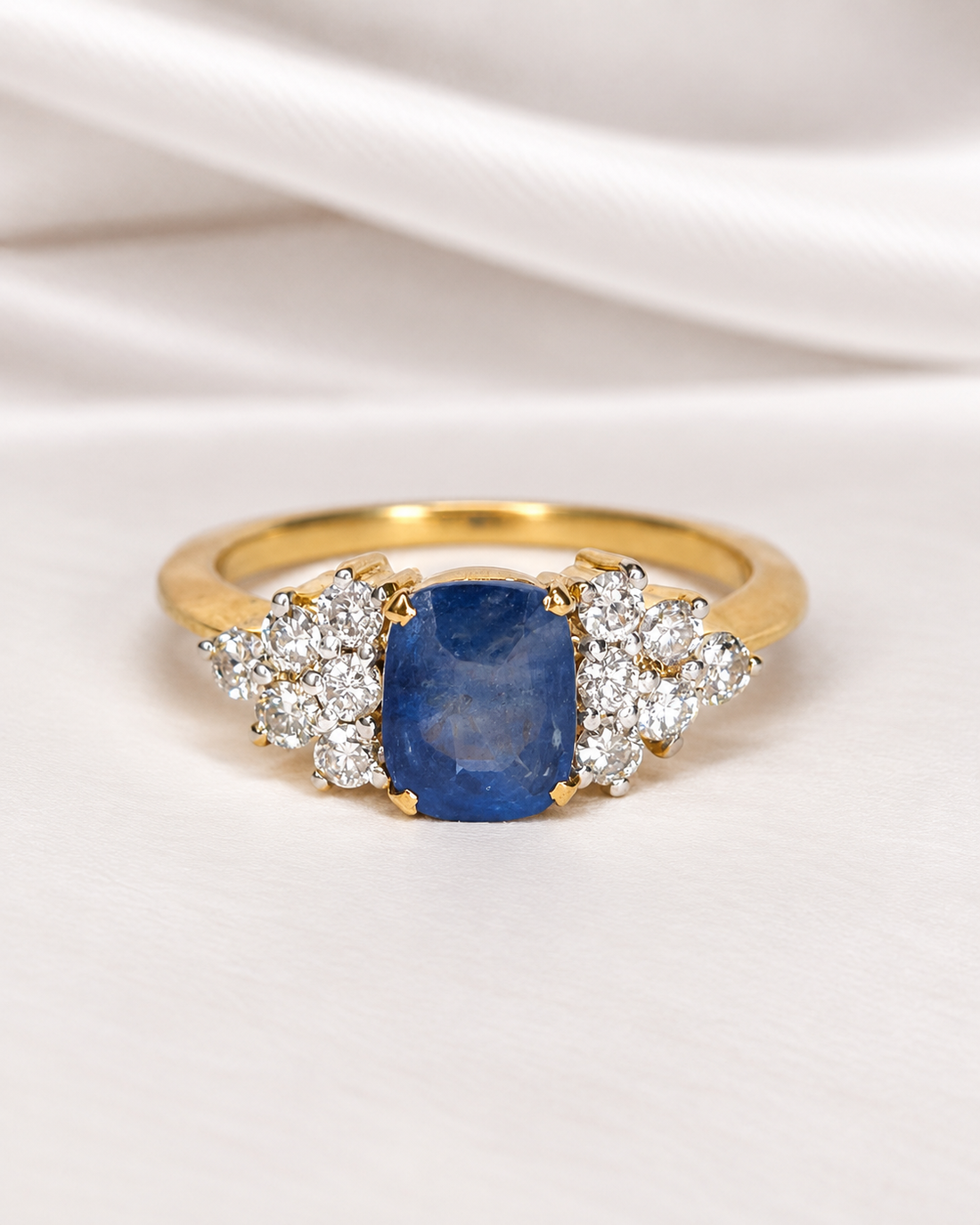 Bague Trilogie Saphir 1.40 carat &amp; Diamants 0.36 carat "Divine" - Elliade Paris