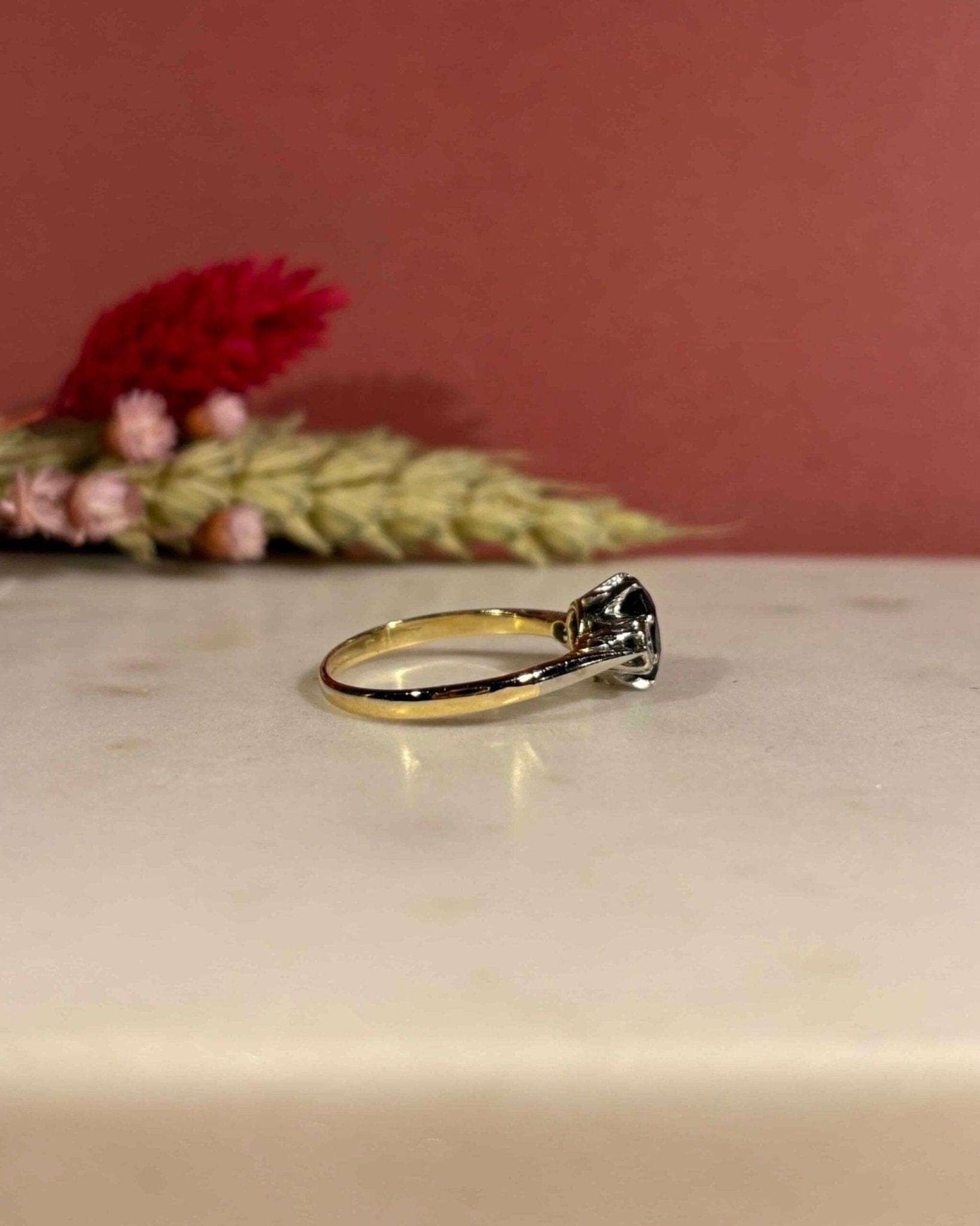 Bague Trilogie Saphir 1.40 carat &amp; Diamants "Isabelle" - Elliade Paris