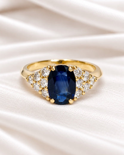 Bague Trilogie Saphir 1.55 carat &amp; Diamants 0.78 carat "Sofia" - Elliade Paris