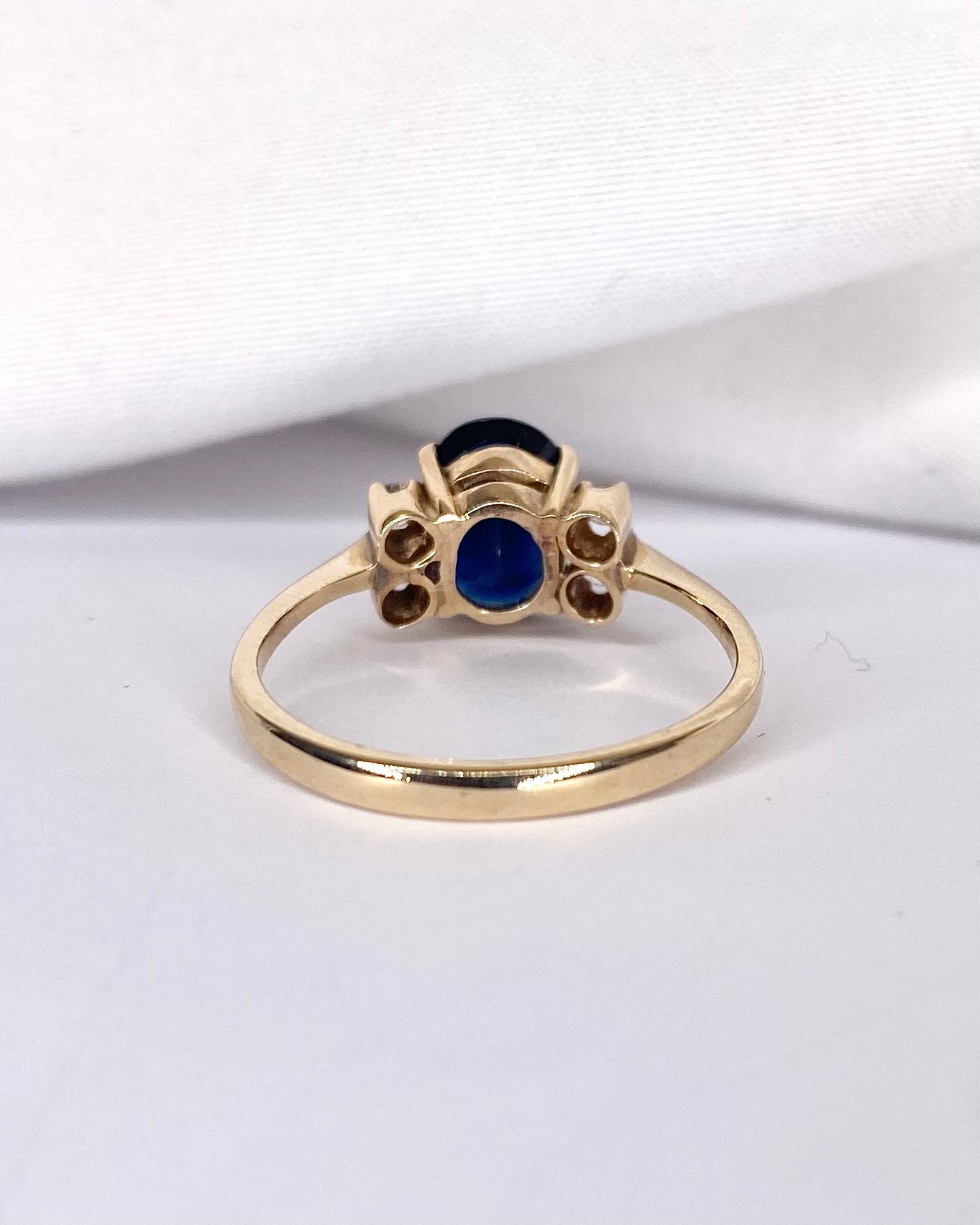 Bague Trilogie Saphir 1.78 carat &amp; Diamants "Dorota" - Elliade Paris