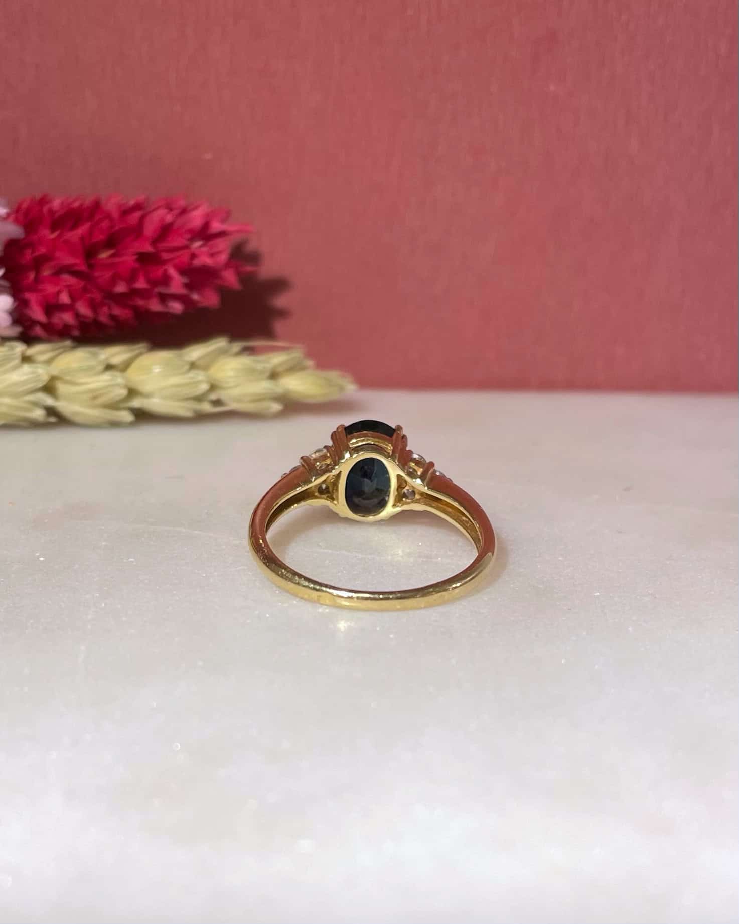 Bague Trilogie Saphir 2.40 carats &amp; 6 Diamants "Margaret" - Elliade Paris