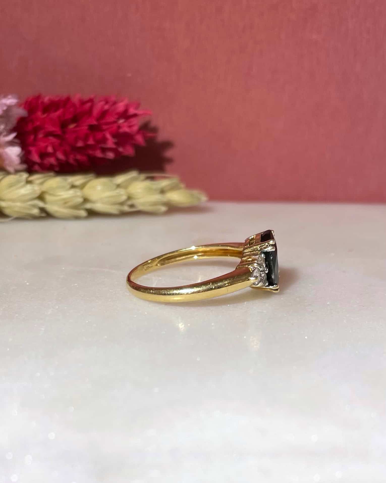 Bague Trilogie Saphir 2.40 carats &amp; 6 Diamants "Margaret" - Elliade Paris