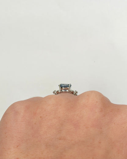Bague Trilogie Saphir 2.70 carats &amp; Diamants "Florie" - Elliade Paris
