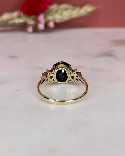 Bague Trilogie Saphir 3.30 Carats &amp; 14 Diamants &quot;Léyana&quot; - Elliade Paris