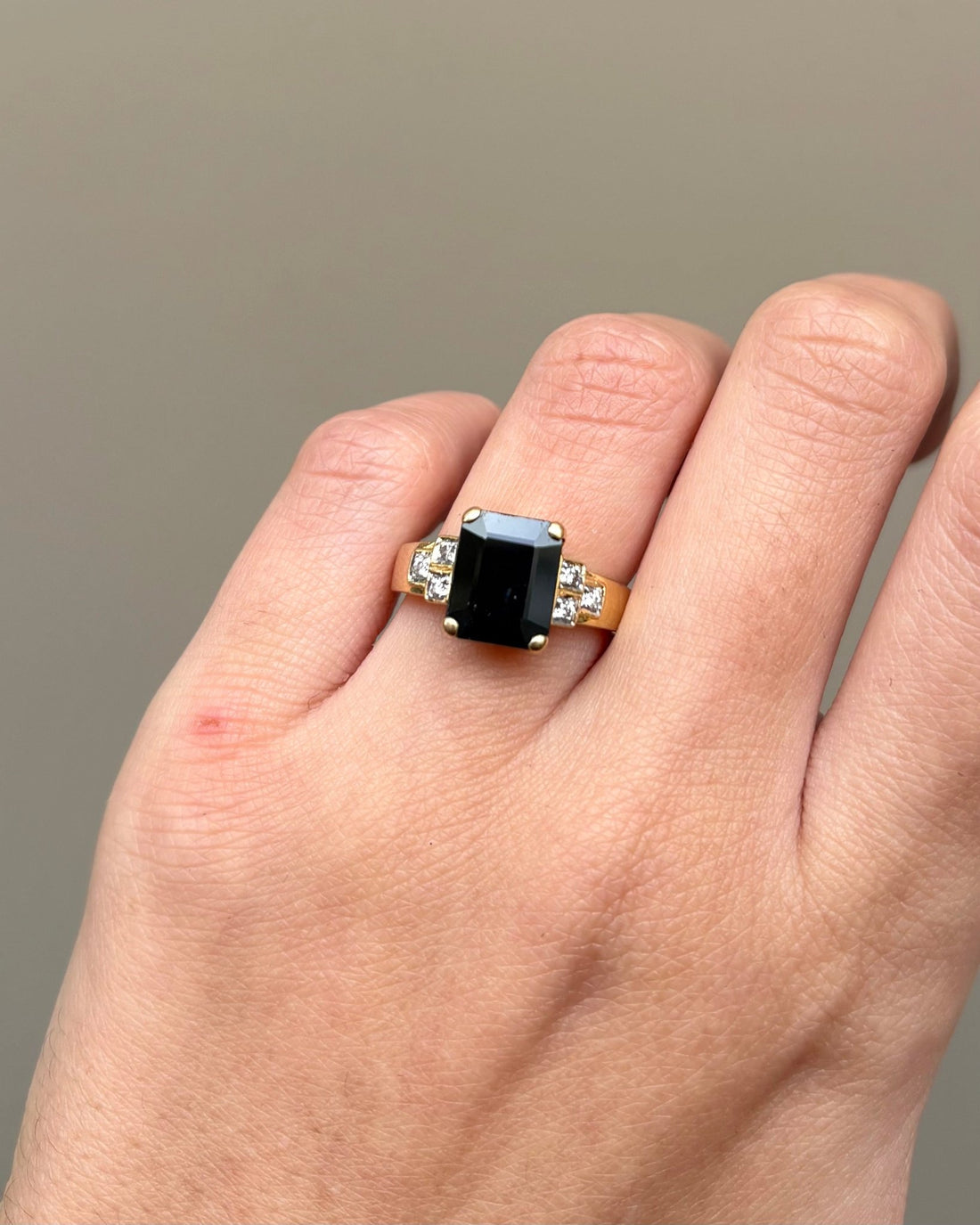 Bague Trilogie Saphir 3.70 carats &amp; 6 Diamants "Guilia" - Elliade Paris