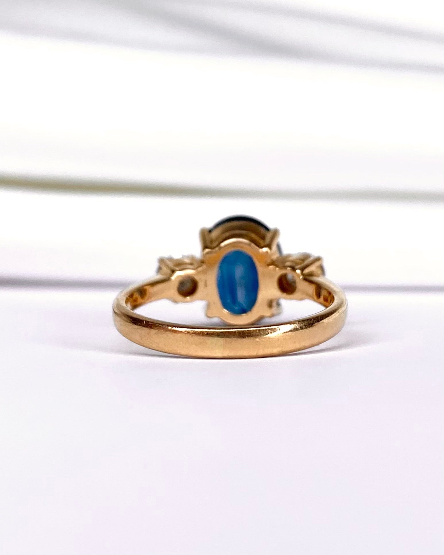 Bague Trilogie Saphir 3.80 carats &amp; Diamants 0.44 carat "Faustine" - Elliade Paris