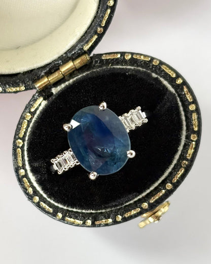 Bague Trilogie Saphir 4.17 carats &amp; Diamants "Sicilia" - Elliade Paris