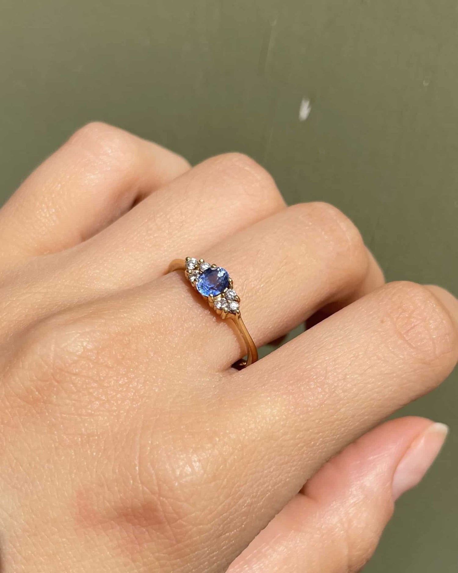 Bague Trilogie Saphir &amp; 6 Diamants &quot;Camille&quot; - Elliade Paris