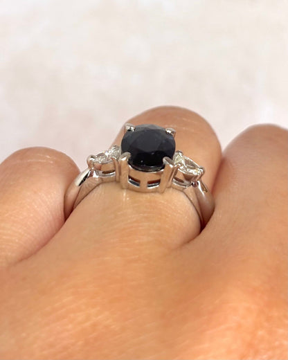 Bague Trilogie Saphir Ceylan 1.93 carat &amp; Diamants 0.24 carat "Finelle" - Elliade Paris