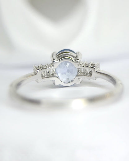 Bague Trilogie Saphir Cornflower 0.86 carat &amp; Diamants "Prisca" - Elliade Paris