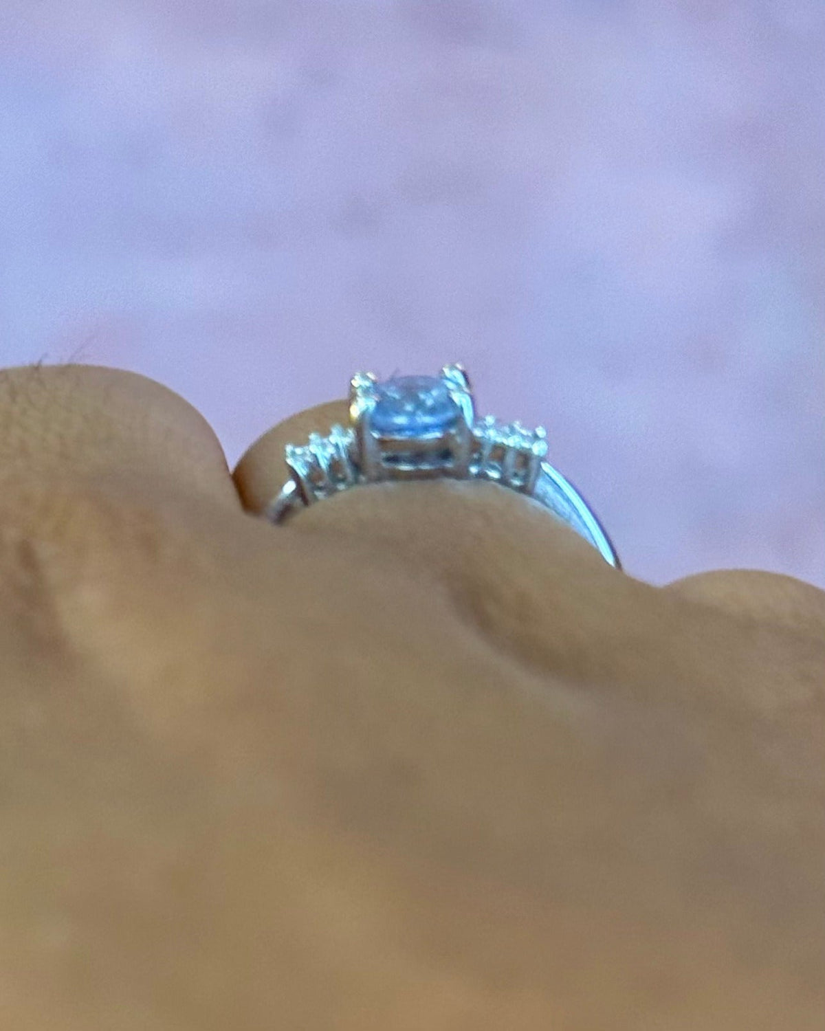 Bague Trilogie Saphir Cornflower 0.86 carat &amp; Diamants "Prisca" - Elliade Paris
