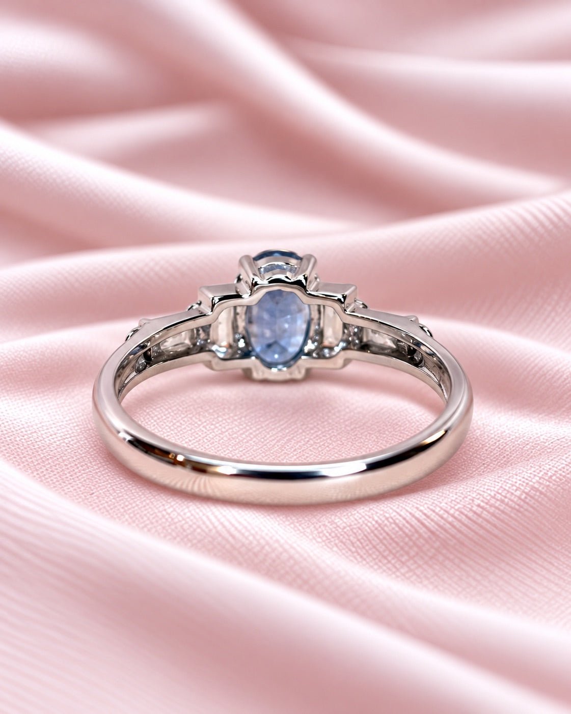 Bague Trilogie Saphir Cornflower 1 carat &amp; Diamants 0.42 carat "Fanny" - Elliade Paris