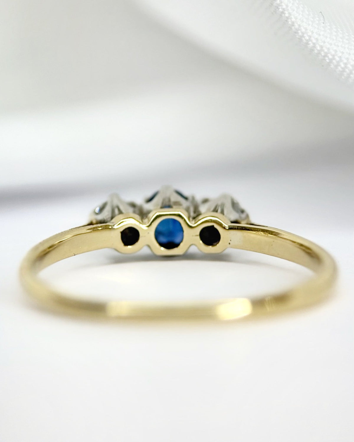 Bague Trilogie Saphir &amp; Diamants "Céline" - Elliade Paris