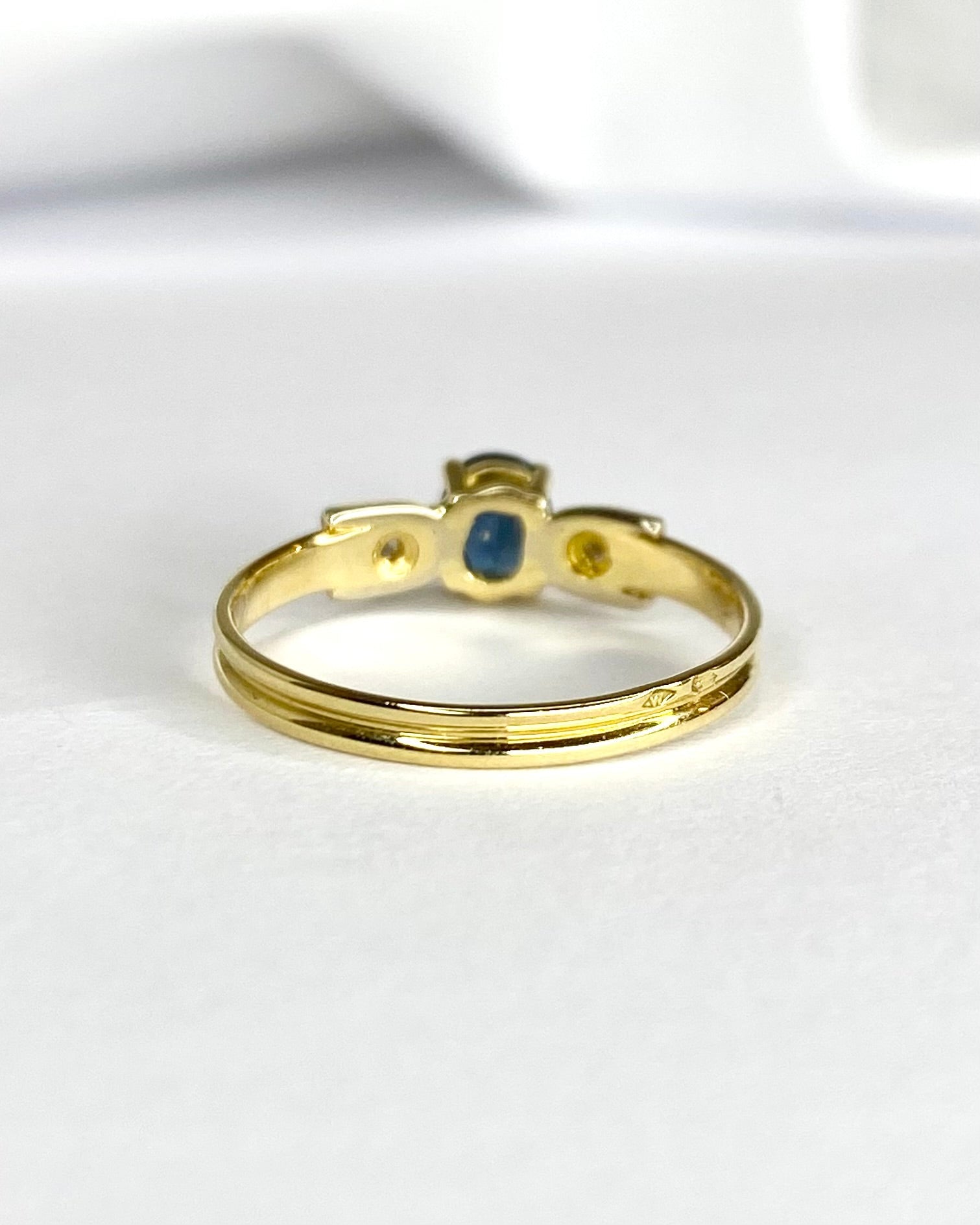 Bague Trilogie Saphir &amp; Diamants "Gabriella" - Elliade Paris