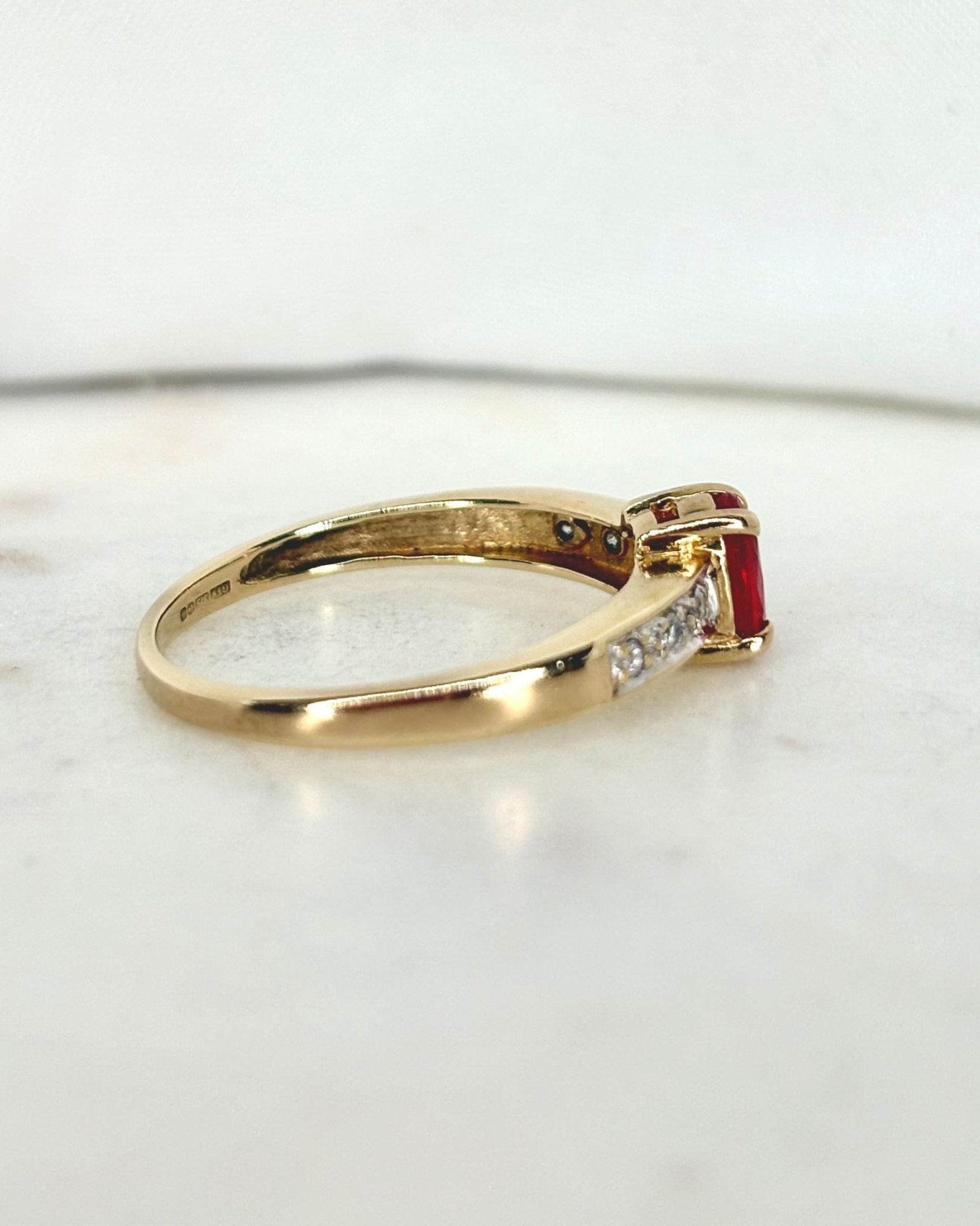 Bague Trilogie Saphir Orange Érable 0.70 carat &amp; Diamants "Joyce" - Elliade Paris