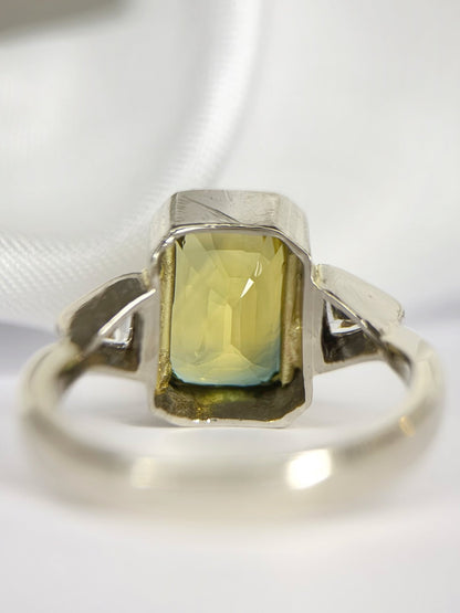Bague Trilogie Saphir Polychrome 3.79 carats &amp; Diamants 0.32 carat 5.37g "Olivia" - Elliade Paris