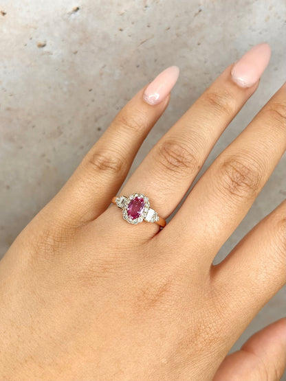 Bague Trilogie Saphir Rose 0.83 carat &amp; Diamants 0.50 carat "Lizéa" - Elliade Paris