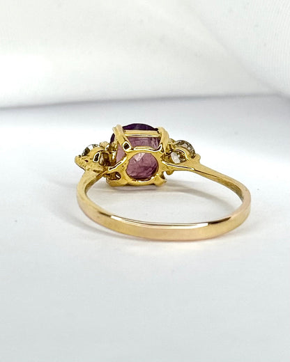 Bague trilogie Saphir Rose 1.46 carat &amp; Diamants 0.24 carat "Molly" - Elliade Paris