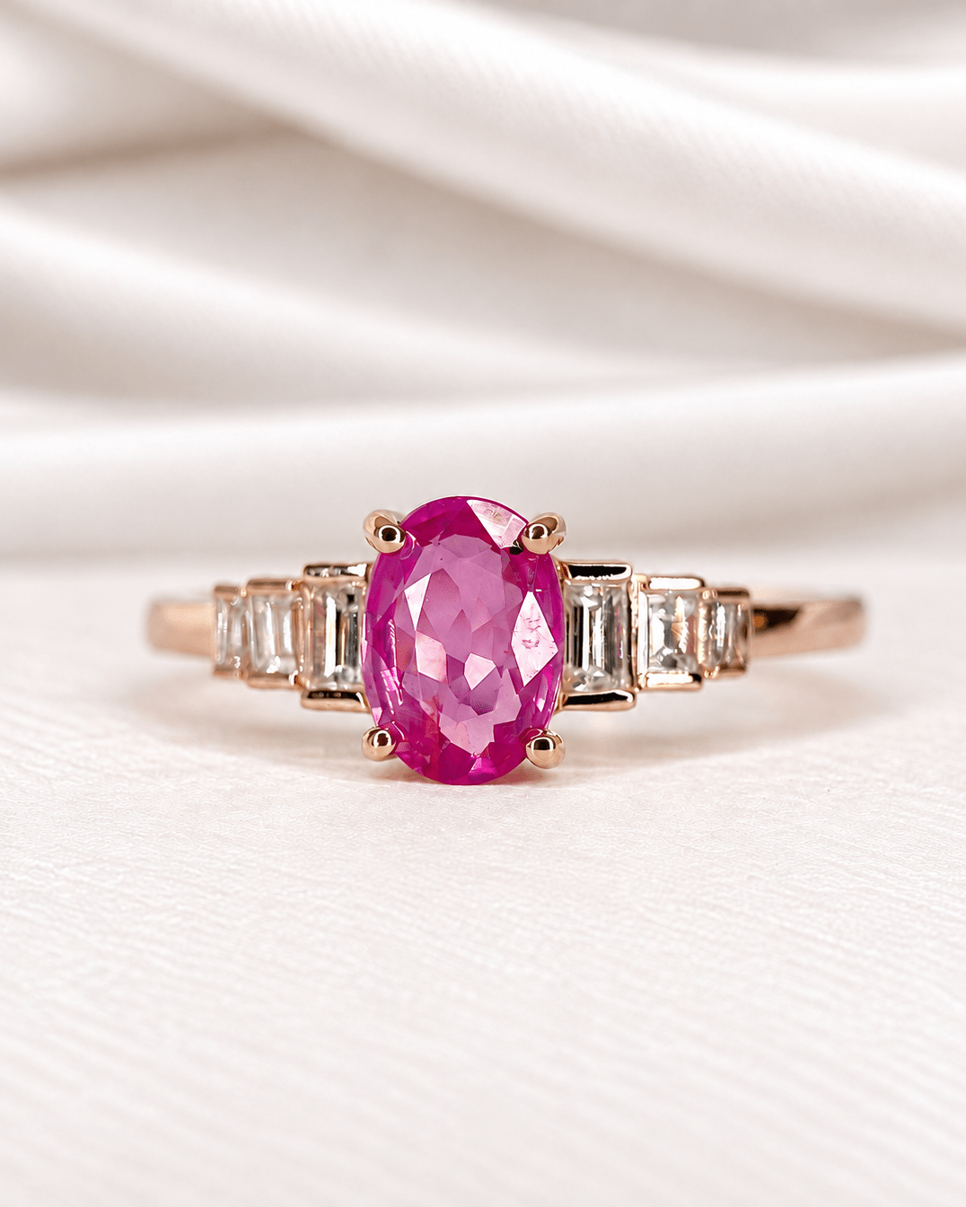 Bague Trilogie Saphir Rose Ceylan 0.85 carat &amp; Diamants 0.23 carat "Laurie" - Elliade Paris